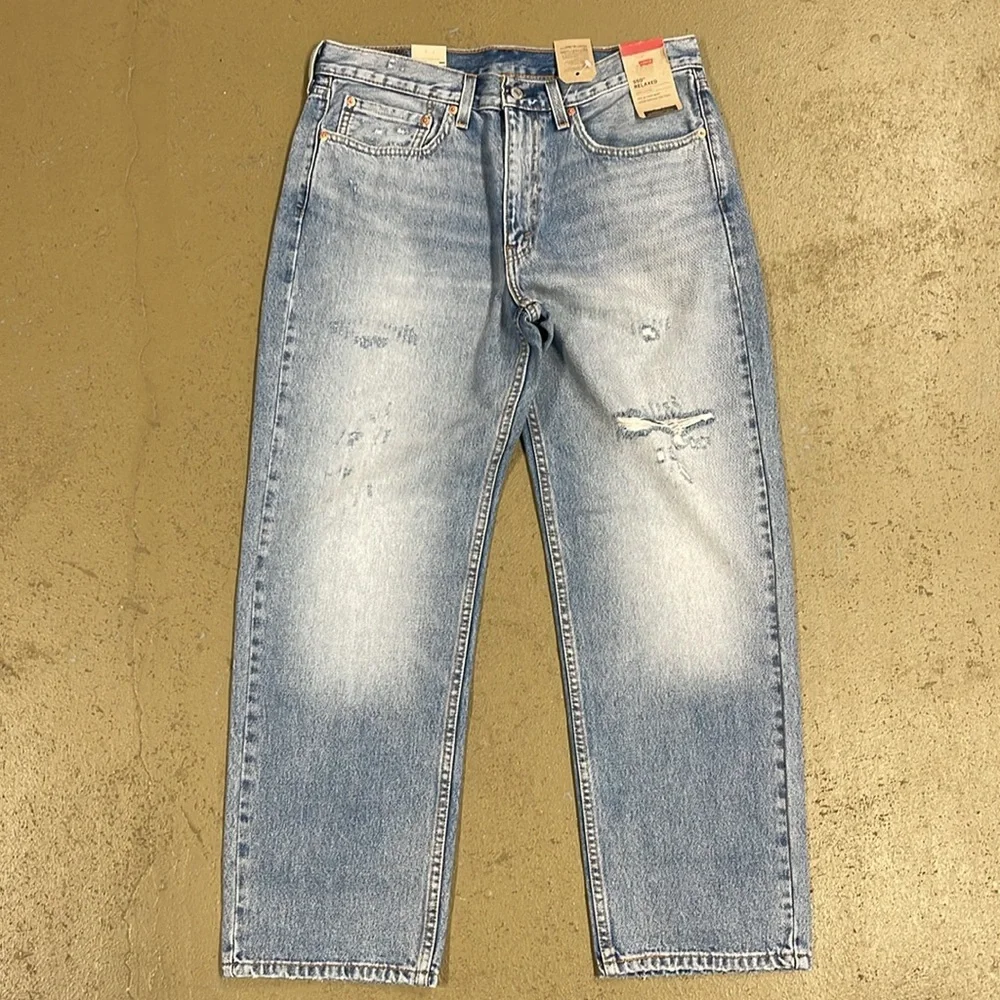 Levi’s 550 RELAXED Light Wash Distressed Jeans NWT 34/30